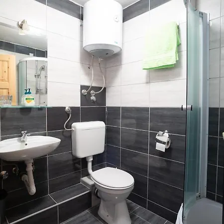 Apartments&rooms Planinska Idila